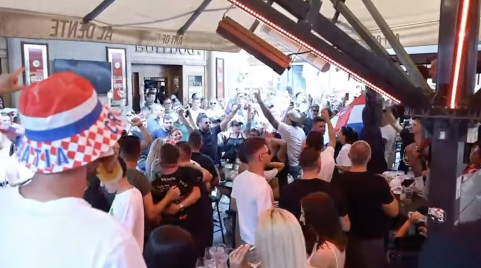 Ovako to izgleda u Zagrebu uoči sutrašnjeg koncerta Thompsona! (VIDEO)